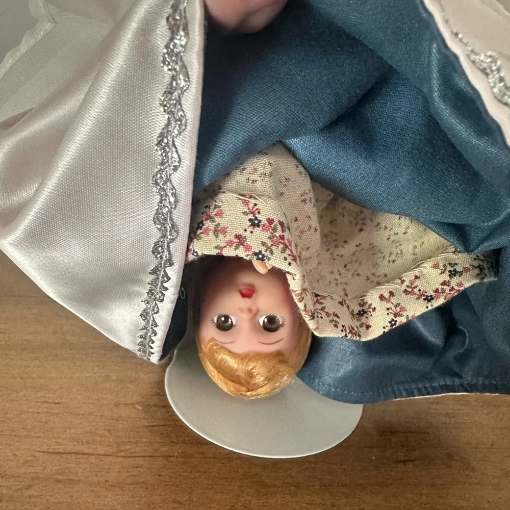 Vtg. Madame Alexander Topsy Turvy Cinderella Doll
